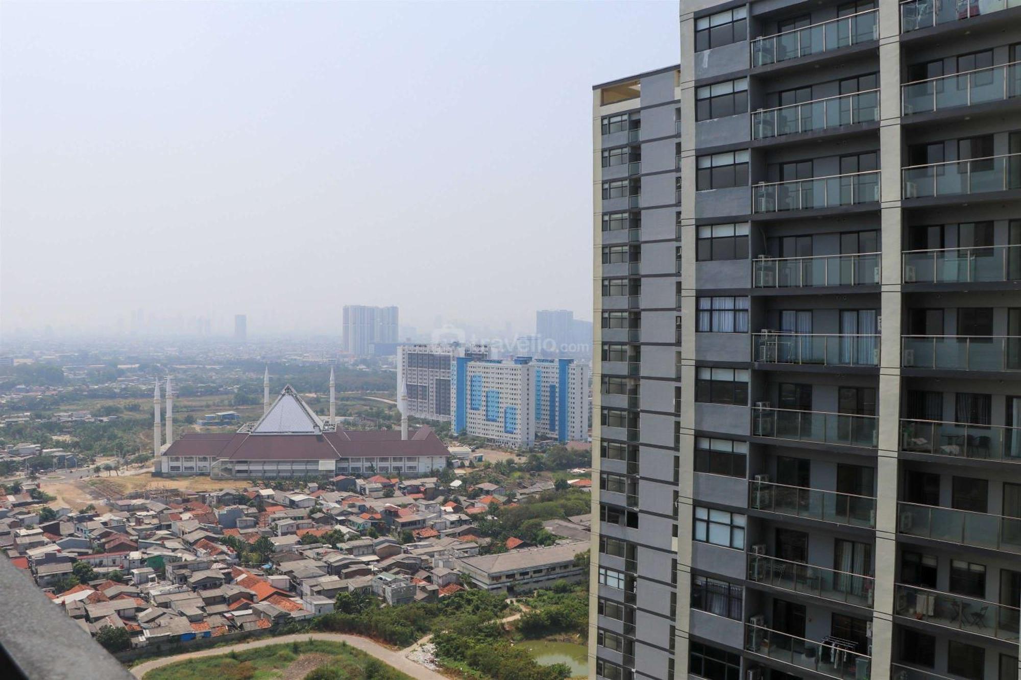 Spacious And Homey At Daan Mogot By Travelio Apartment Jakarta